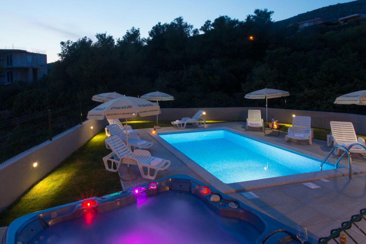 Villa Honey Seget Vranjica Exterior photo