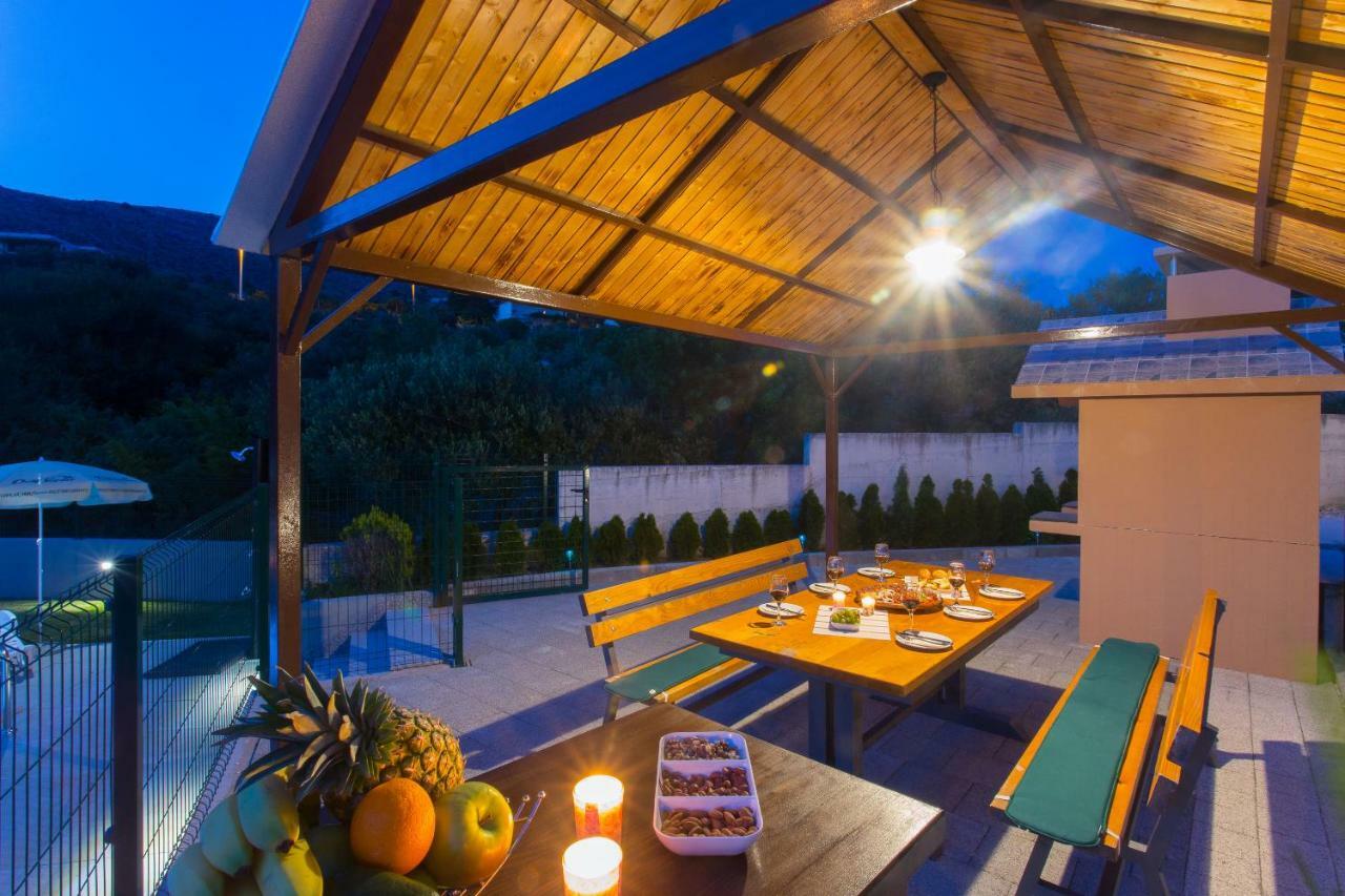Villa Honey Seget Vranjica Exterior photo